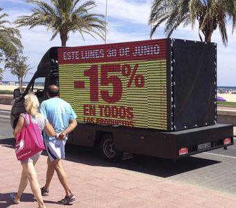 alquiler economico pantallas led moviles